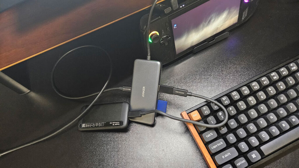 USB-Cハブだと配線が難しい