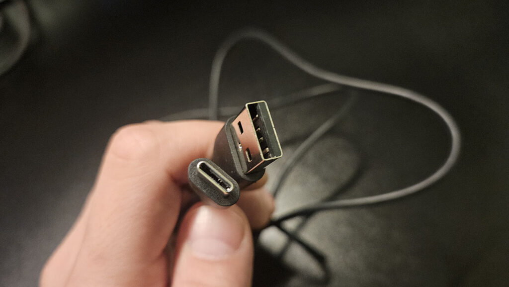 Amazonベーシックコンデンサーマイク USBケーブル付属