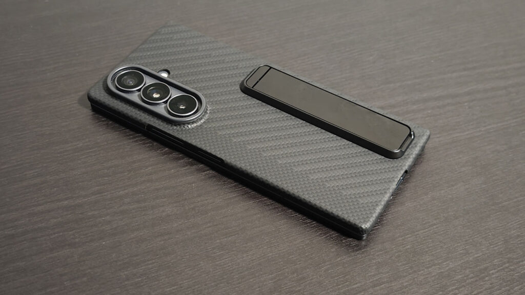 Galaxy Z Fold8 Ultra Carbon