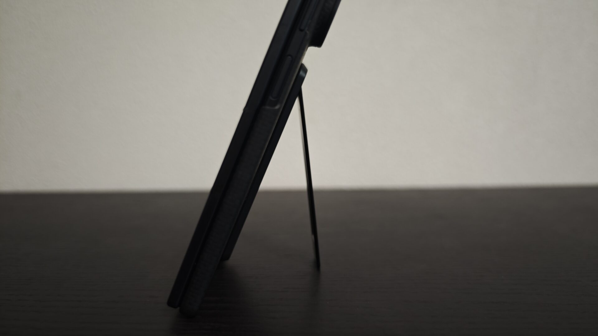 Galaxy Z Fold8 Ultra Carbon
