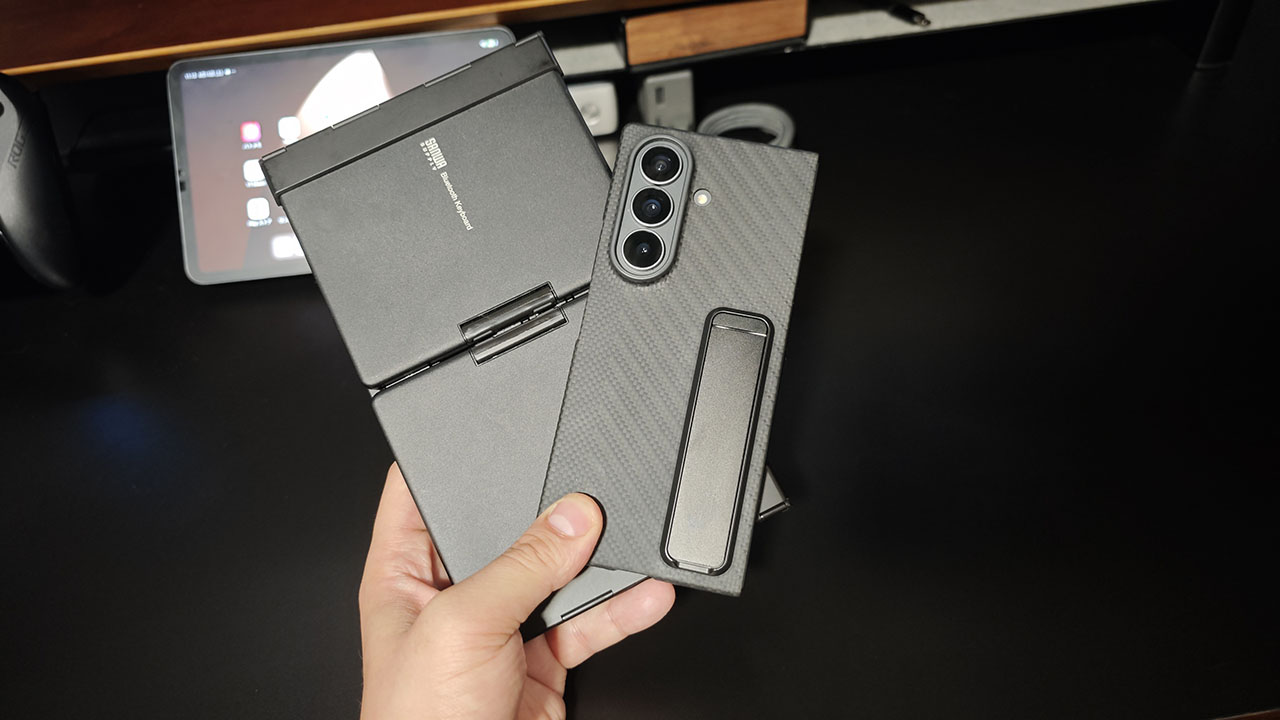 Zfold8 Ultraと折り畳みキーボード