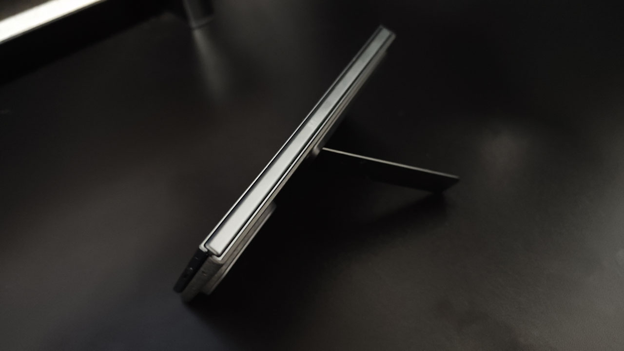 Galaxy Z Fold8 Ultra Carbon