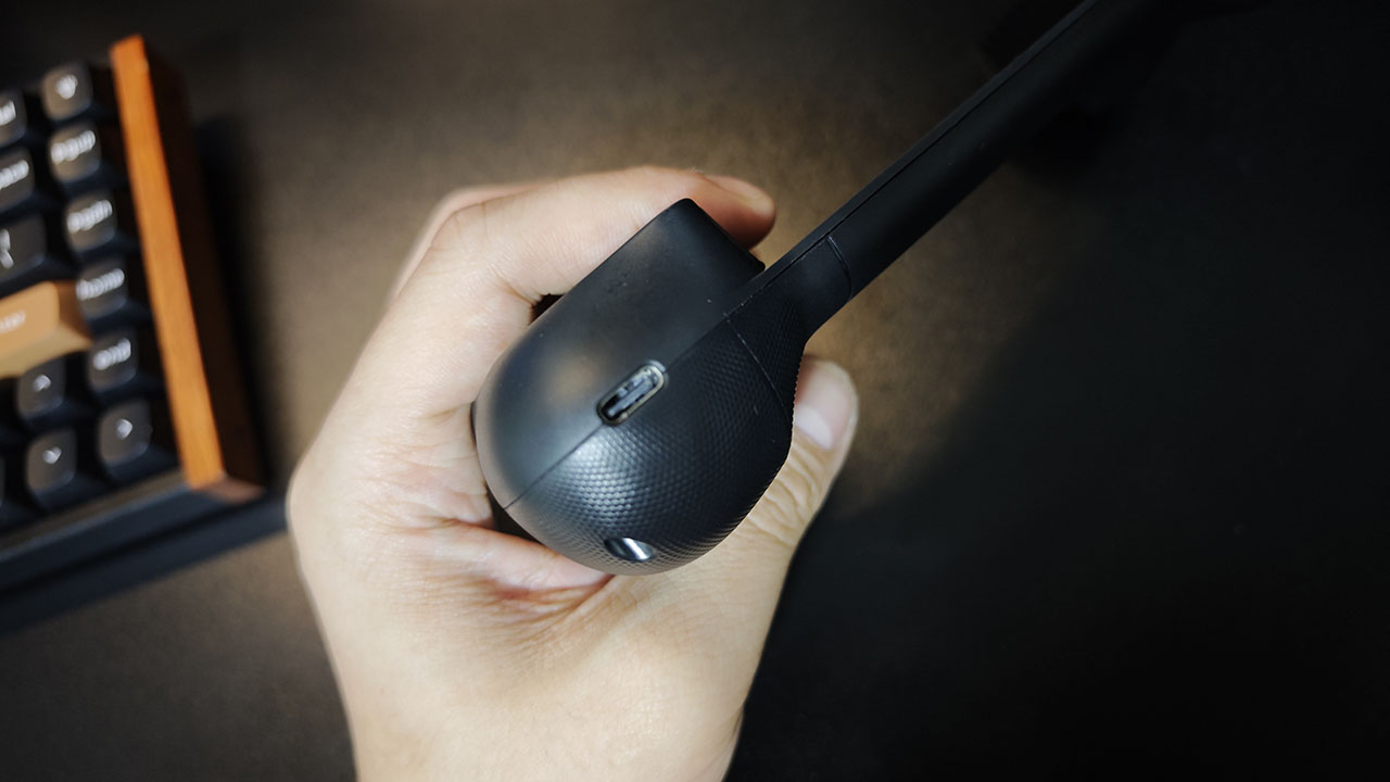 GameSir X5 Lite のパススルー充電用USB Type-Cポート