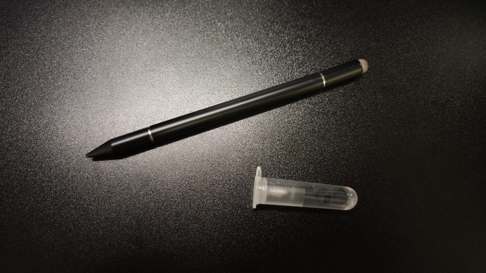Ralkepy タッチペン 3in1 の本体と交換用ペン先