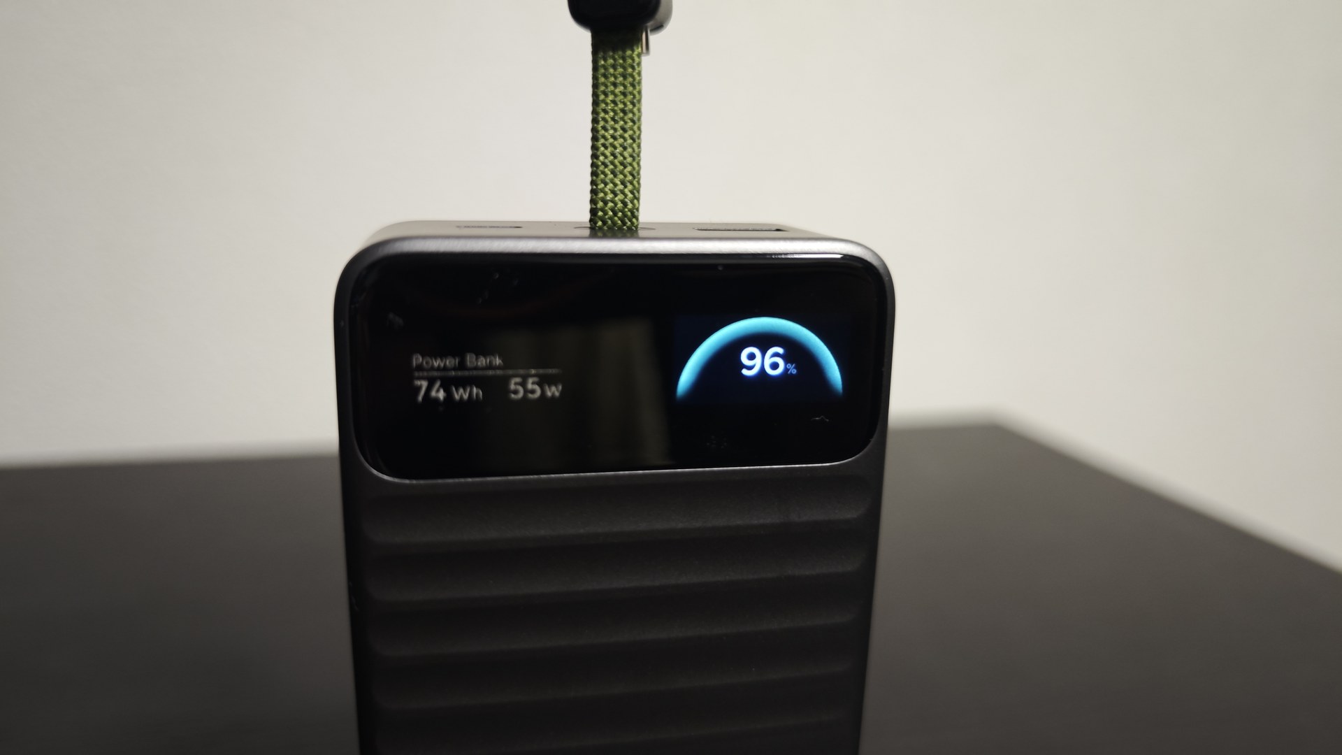 UGREEN Nexode Wavy ディスプレイのバッテリー残量表示